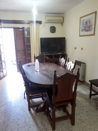 HERMOSA CASA EN LA VENTA EN B° POETA LUGONES. CON CERTIF. BANCOR!!!!