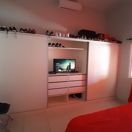 CASA EN VENTA EN BARRIO CON SEGURIDAD, VILLA ESQUIU. OPORTUNIDAD!!!!!!