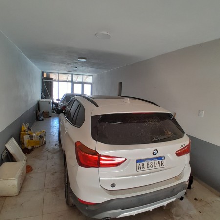 CASA EN VENTA EN BARRIO CON SEGURIDAD, VILLA ESQUIU. OPORTUNIDAD!!!!!!