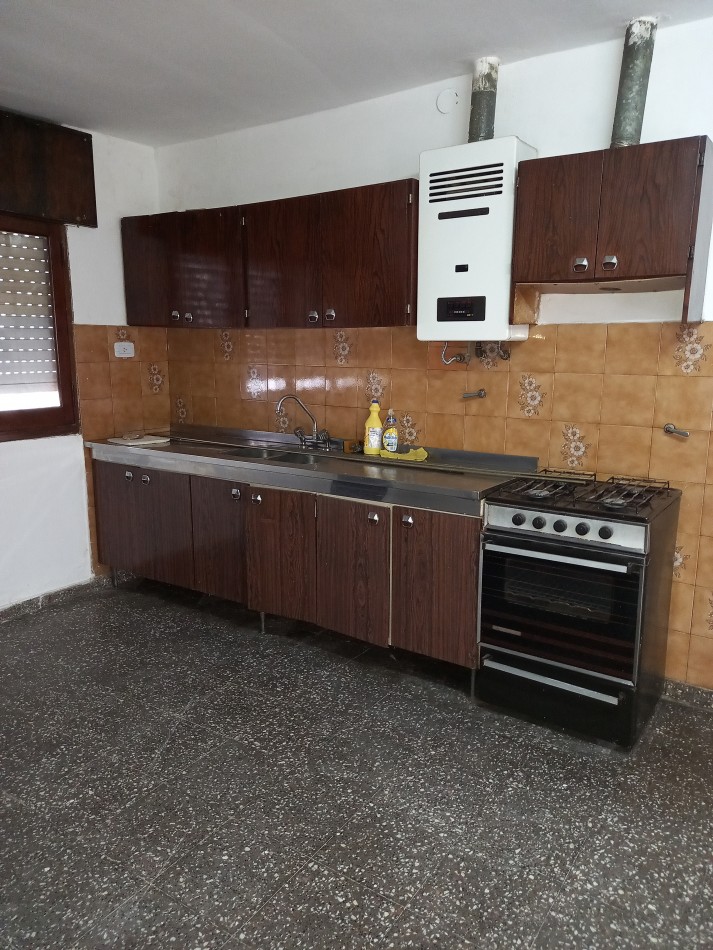 ALQUILO CASA INTERNA 2 DORM. B° YOFRE NORTE!!!!!