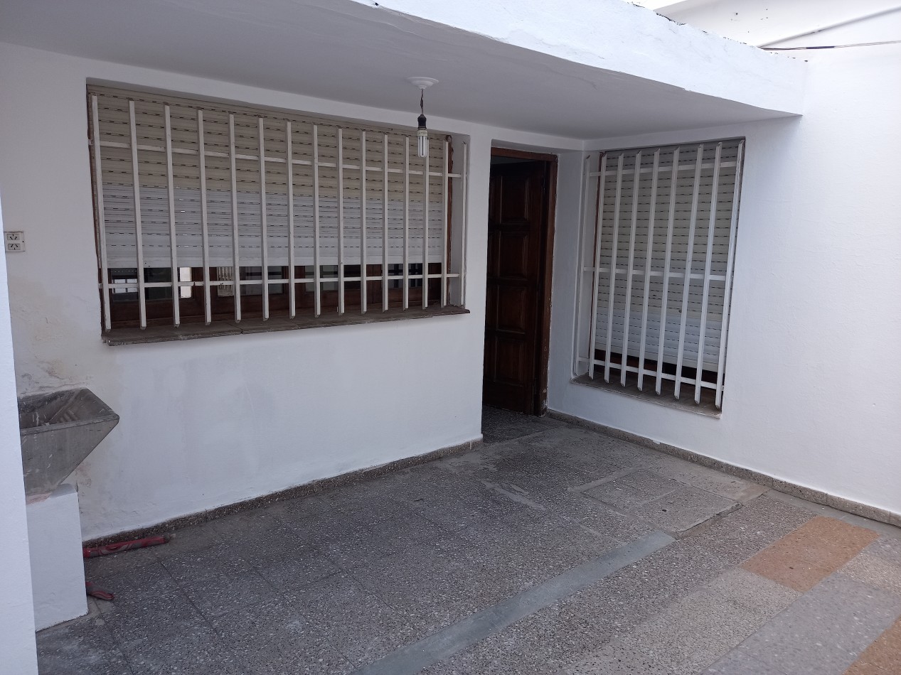ALQUILO CASA INTERNA 2 DORM. B° YOFRE NORTE!!!!!