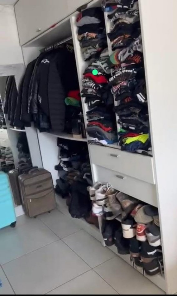 HERMOSA CASA EN VENTA BARRIO CON SEGURIDAD, VILLA ESQUIU!!!!