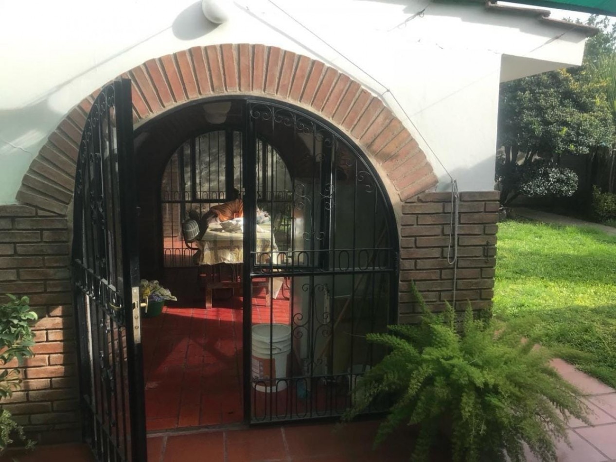 CASA CON QUINCHO EN VENTA BARRIO MARQUES DE SOBREMONTES . OPORTUNIDAD!!!!!! 