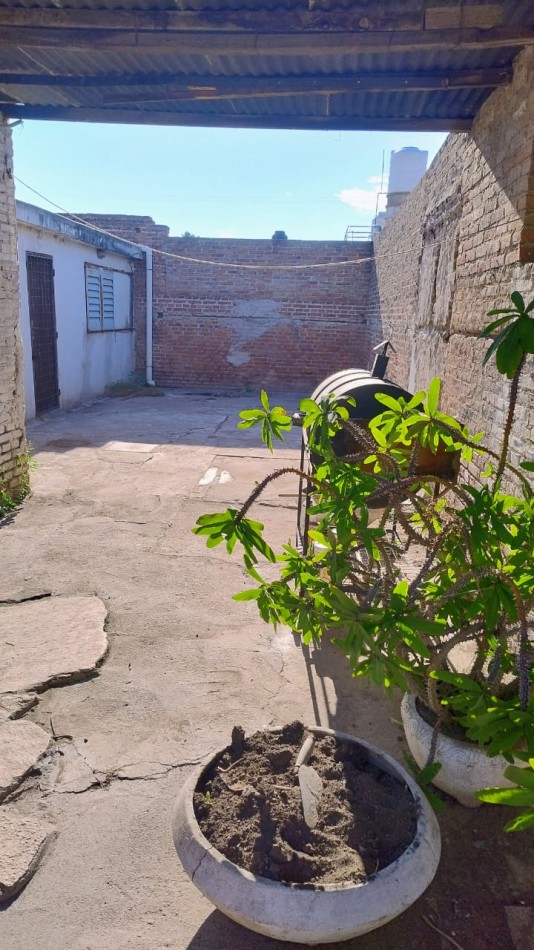 CASA + DPTO EN VENTA EN B° YOFRE NORTE, APTA CREDITO. EXCELENTE UBICACION Y OPORTUNIDAD!!!!!