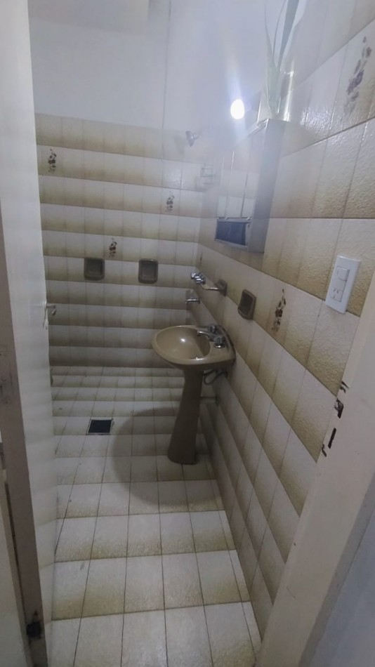 CASA EN VENTA DOS DORM. B° VILLA LOS PINOS