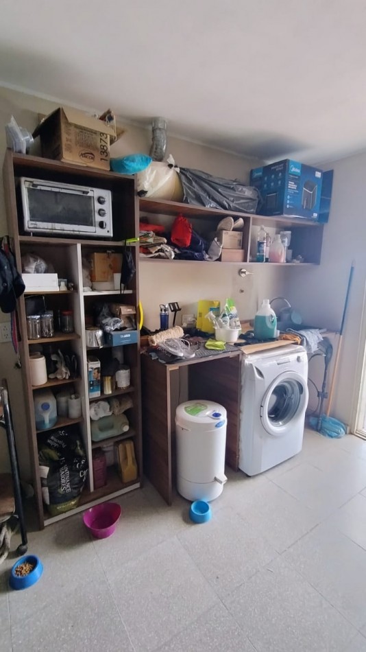 VENDO CASA 3 DORM C/PILETA EN B°CON SEGURIDAD VILLA ESQUIU!!!!!