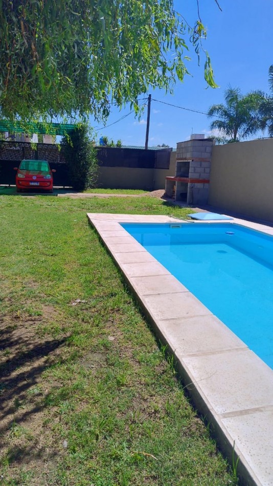 HERMOSA PROPIEDAD EN VENTA 2 DORM. EN BARRIO CON SEGURIDAD. VILLA ESQUIU!!!!