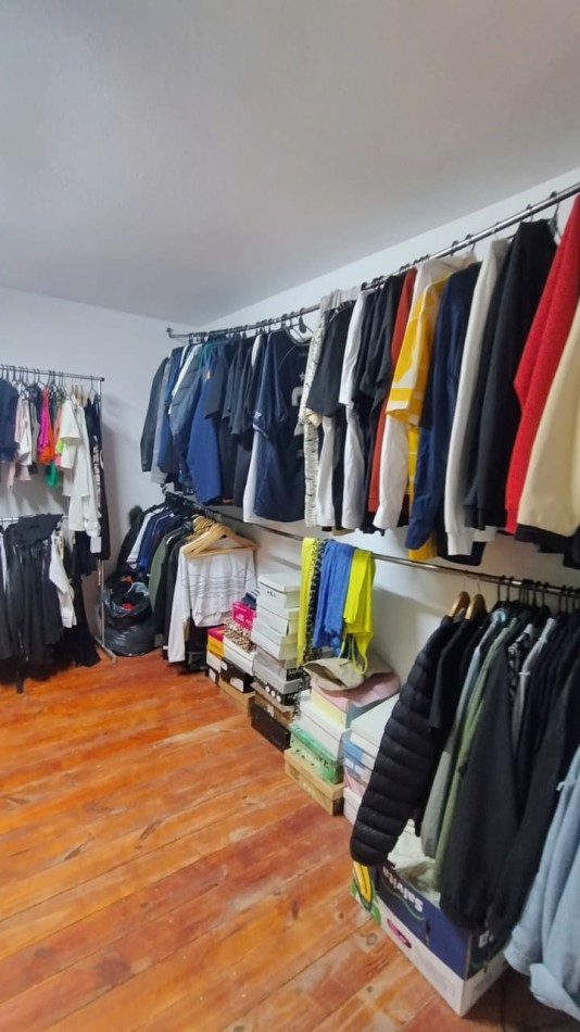 HERMOSA PROPIEDAD EN VENTA 2 DORM. EN BARRIO CON SEGURIDAD. VILLA ESQUIU!!!!