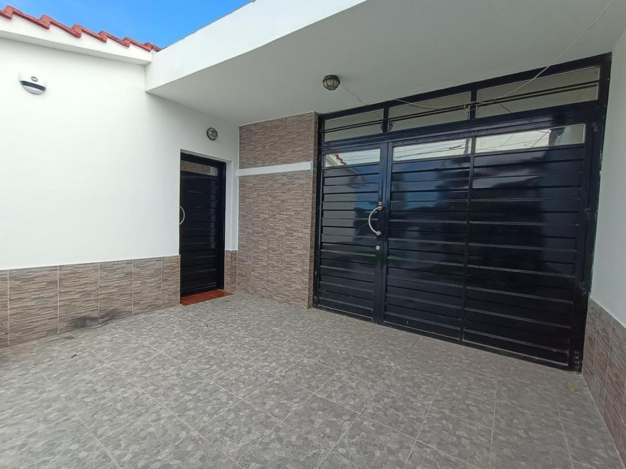 VENDO CASA 2 DORM. B° MARQUEZ DE SOBREMONTES!!!