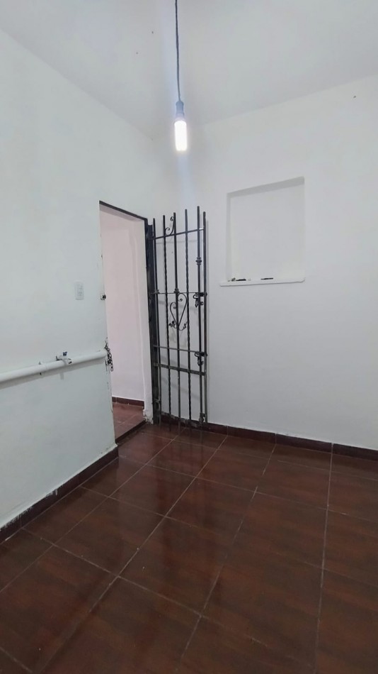 VENDO CASA 2 DORM. B° MARQUEZ DE SOBREMONTES!!!