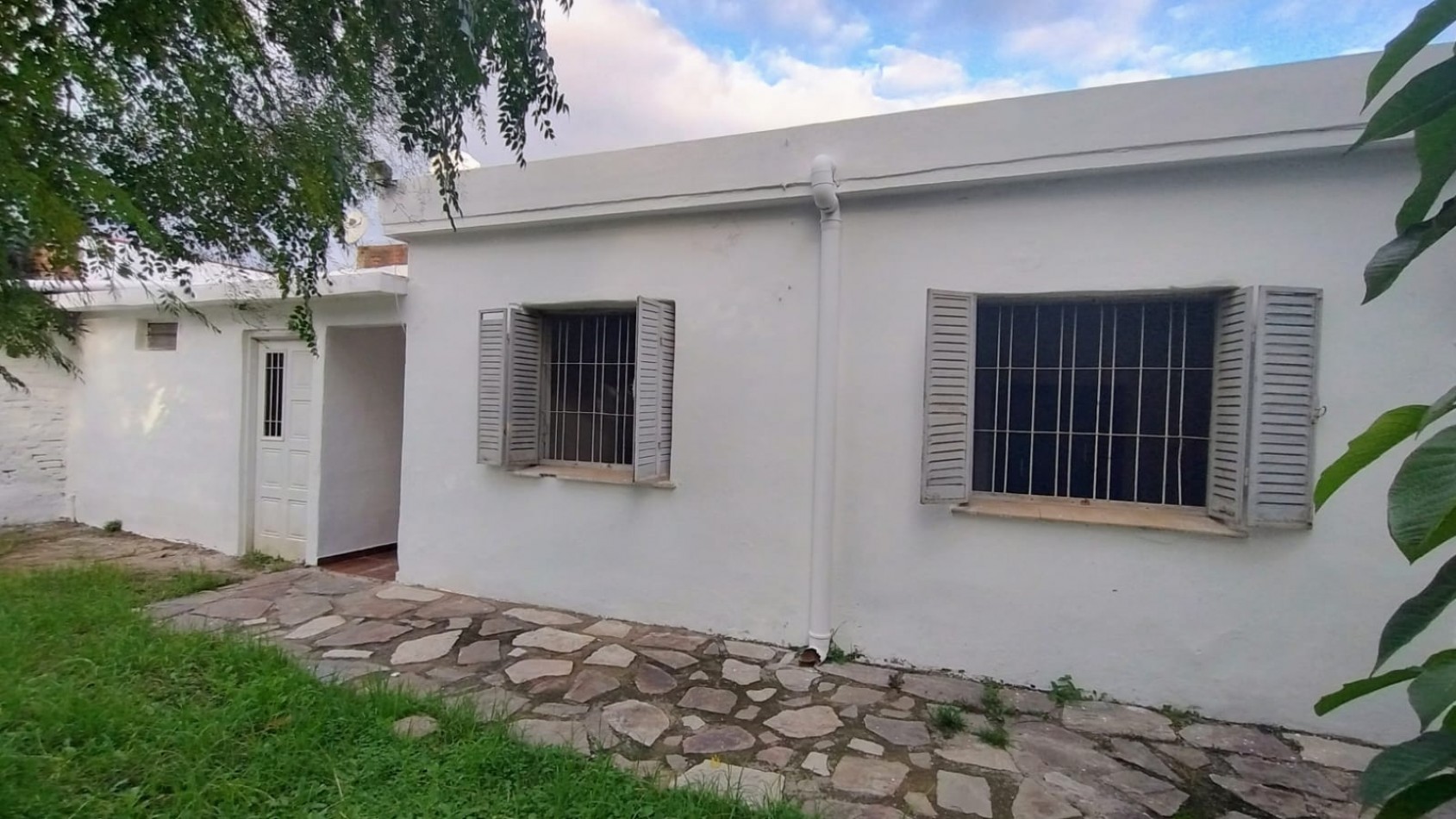 VENDO CASA 2 DORM. B° MARQUEZ DE SOBREMONTES!!!