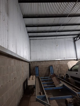 LOTE CON GALPON EN VILLA ESQUIU, BARRIO CON SEGURIDAD!!!!