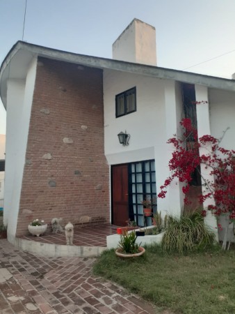 CASA EN VENTA 3 DORM. EN BARRIO TABLADA PARK, EXCELENTE UBICACIÓN!!!!!!