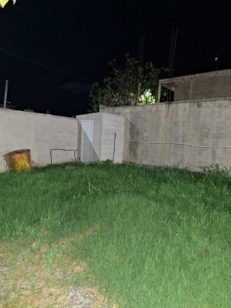 LOTE CON GALPON EN VILLA ESQUIU, BARRIO CON SEGURIDAD!!!!