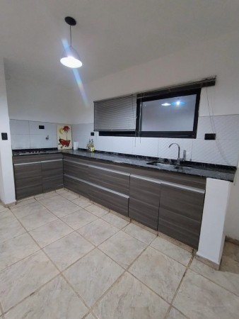 CASA CON PILETA EN BARRIO CON SEGURIDAD, VILLA ESQUIU!!!!