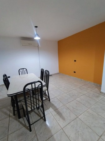 CASA CON PILETA EN BARRIO CON SEGURIDAD, VILLA ESQUIU!!!!