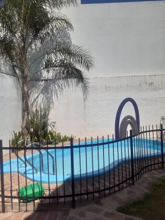 CASA EN VENTA 3 DORM. EN BARRIO TABLADA PARK, EXCELENTE UBICACIÓN!!!!!!