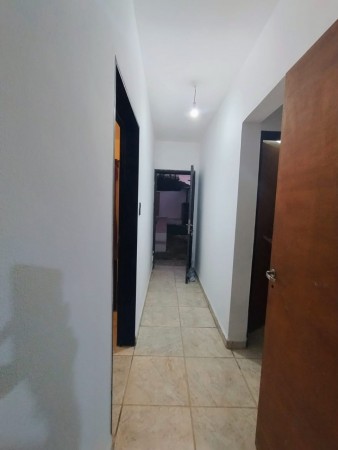 CASA CON PILETA EN BARRIO CON SEGURIDAD, VILLA ESQUIU!!!!