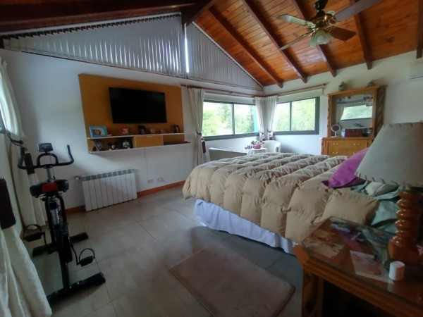 HERMOSA PROPIEDAD SOBRE LOTE DE 8000MTRS2, EN CUESTA BLANCA!!!!