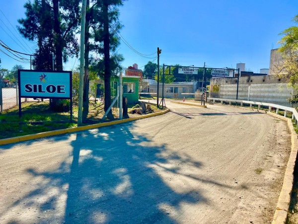 LOTE EN VENTA 250M2 EN BARRIO CON SEGURIDAD. VILLA ESQUIU!!!!