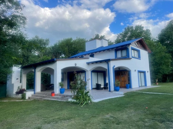 HERMOSA PROPIEDAD SOBRE LOTE DE 8000MTRS2, EN CUESTA BLANCA!!!!