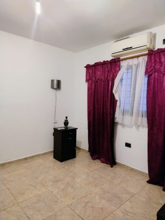 CASA CON PILETA EN BARRIO CON SEGURIDAD, VILLA ESQUIU!!!!