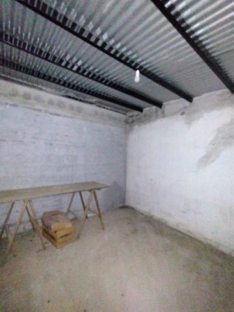 CASA CON PILETA EN BARRIO CON SEGURIDAD, VILLA ESQUIU!!!!