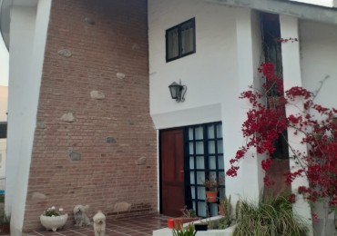 CASA EN VENTA 3 DORM. EN BARRIO TABLADA PARK, EXCELENTE UBICACIÓN!!!!!!