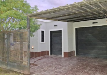 CASA CON PILETA EN BARRIO CON SEGURIDAD, VILLA ESQUIU!!!!