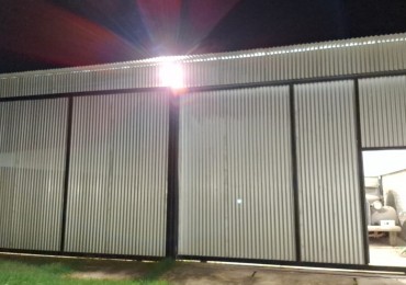 LOTE CON GALPON EN VILLA ESQUIU, BARRIO CON SEGURIDAD!!!!